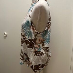 Sleeveless Palm Leaf Blouse all in love buttons on back  xL bundle 3 for $15